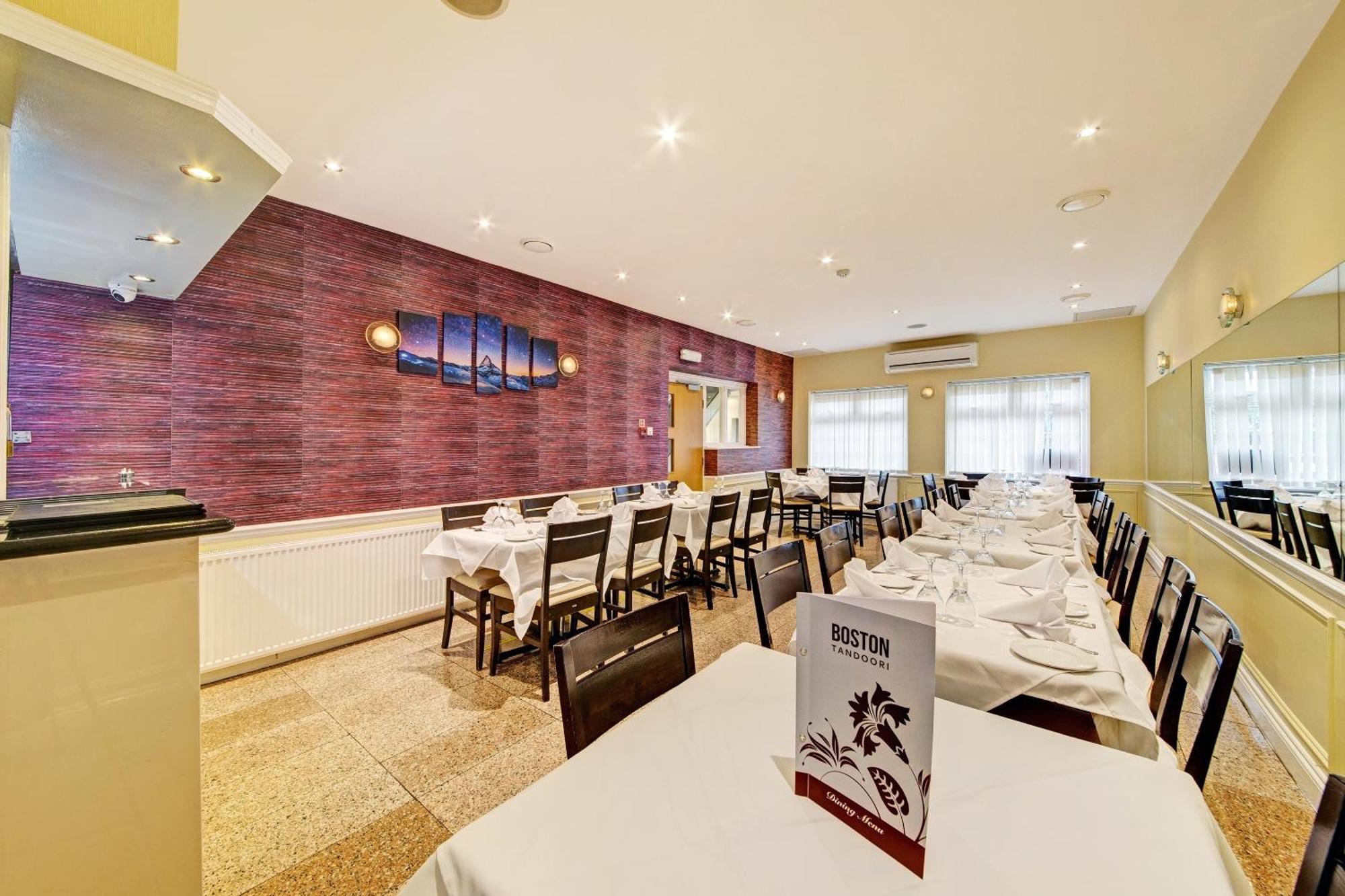 Oyo Bostons Manor Hotel, Hanwell London Greenford  Eksteriør billede