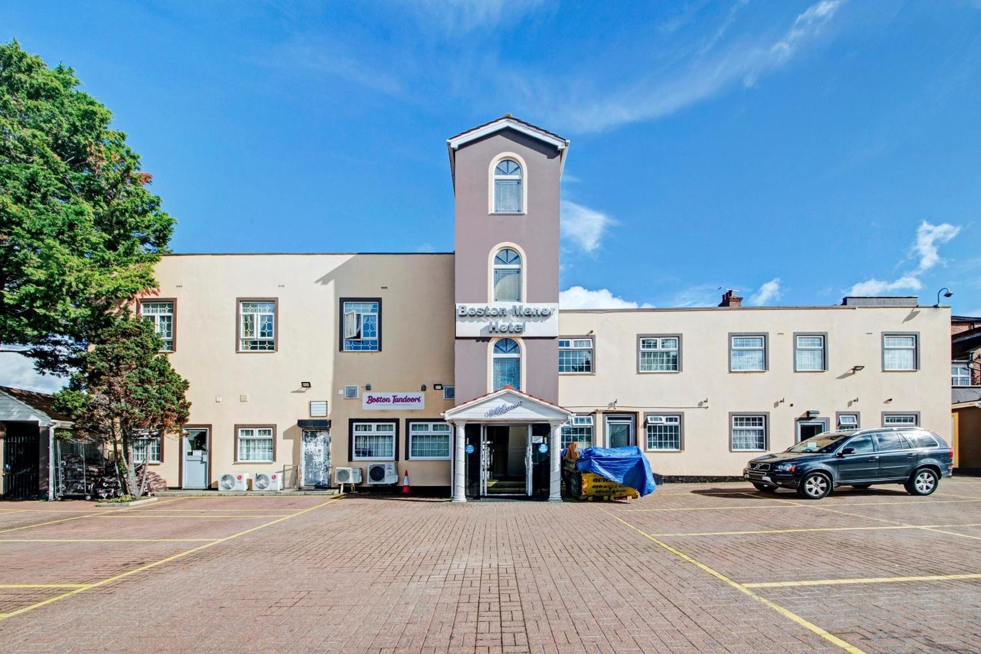 Oyo Bostons Manor Hotel, Hanwell London Greenford  Eksteriør billede